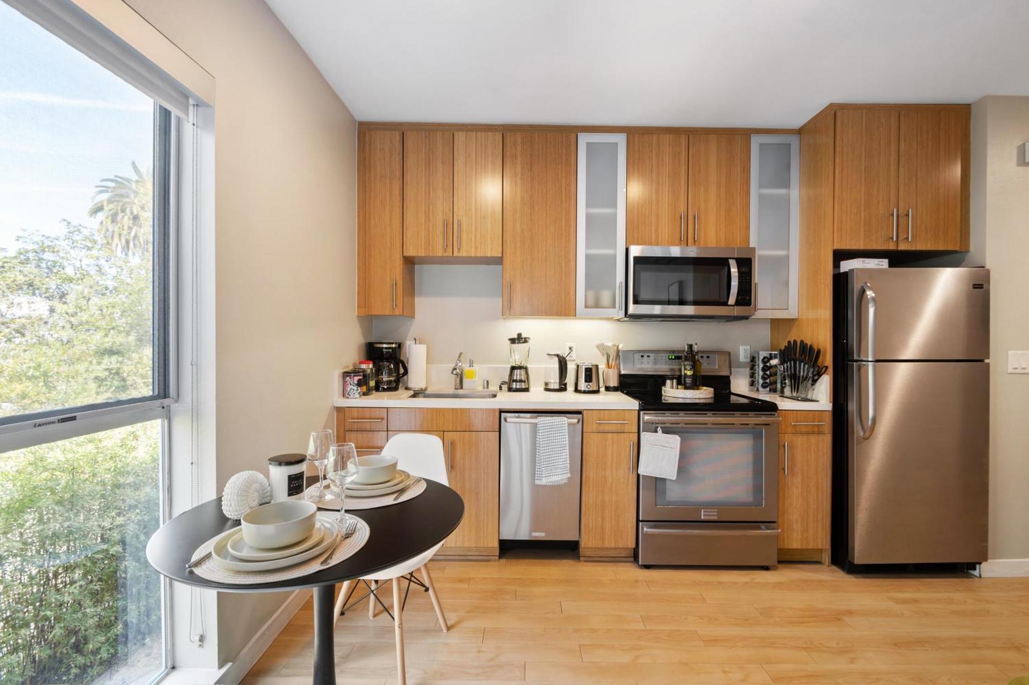 Cozy 1br In Santa Monica With Free Parking * Los Angeles