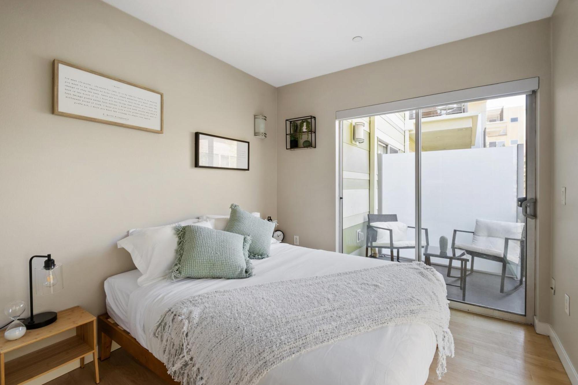 Cozy 1br In Santa Monica With Free Parking